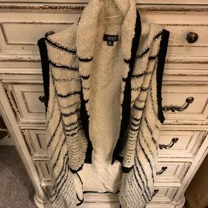 Plus ladies sweater vest